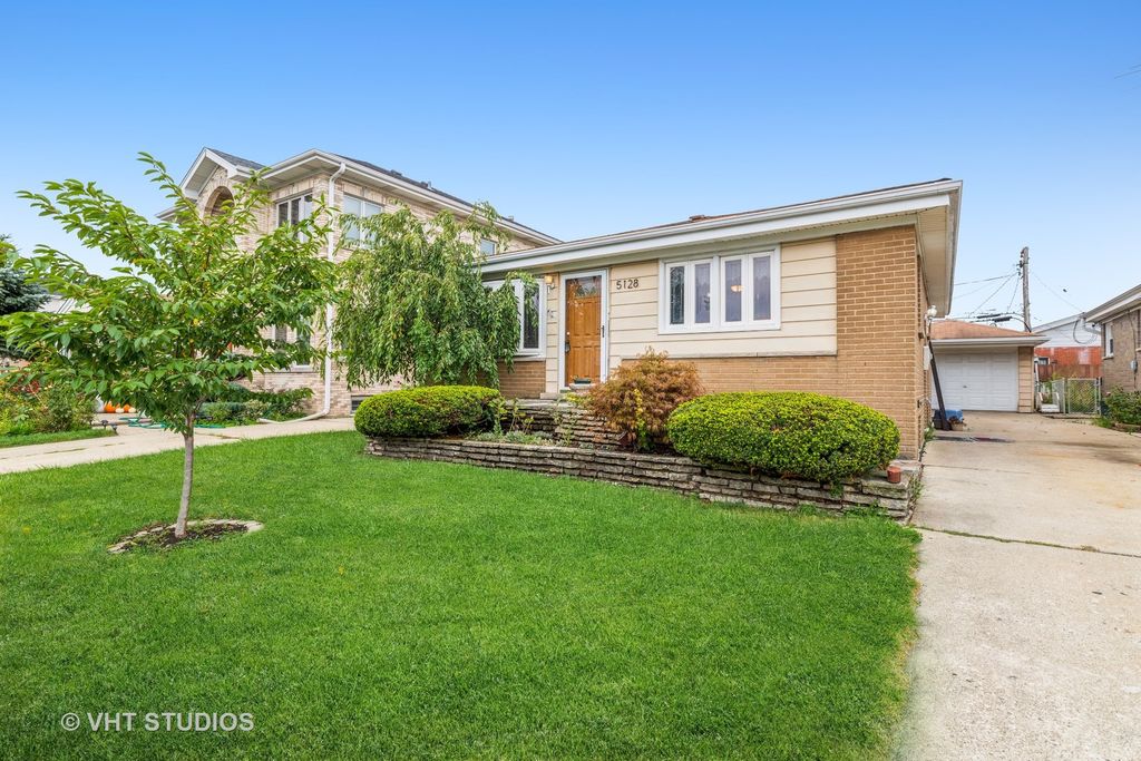 5128 N Overhill Ave, Harwood Heights, IL 60706