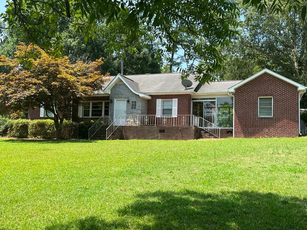 109 S Greenwood Ave, Ware Shoals, SC 29692 Trulia