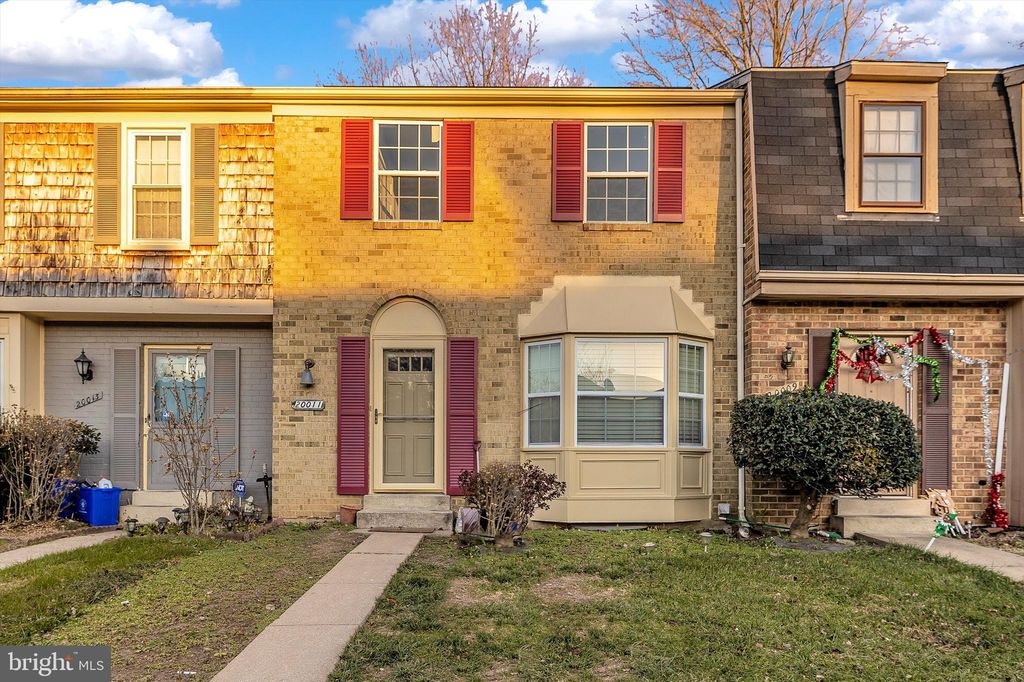 20011 Hoffstead Ln, Gaithersburg, MD 20886