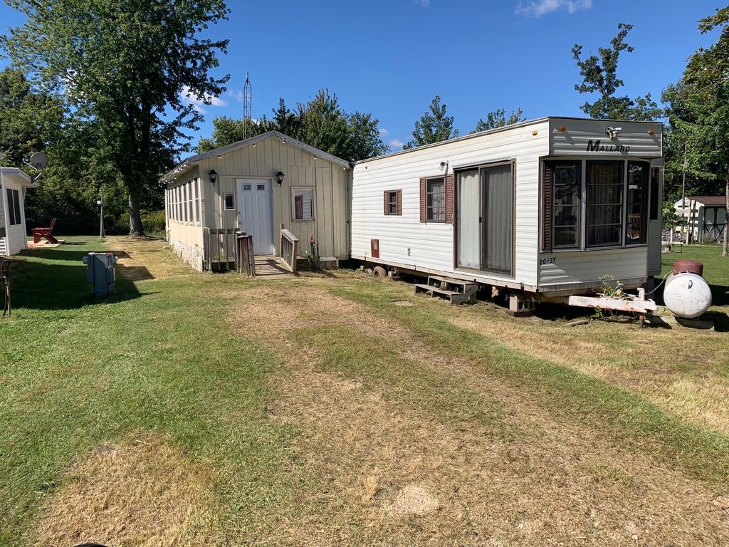 20/37 Woodhaven Dr E, Sublette, IL 61367 Trulia