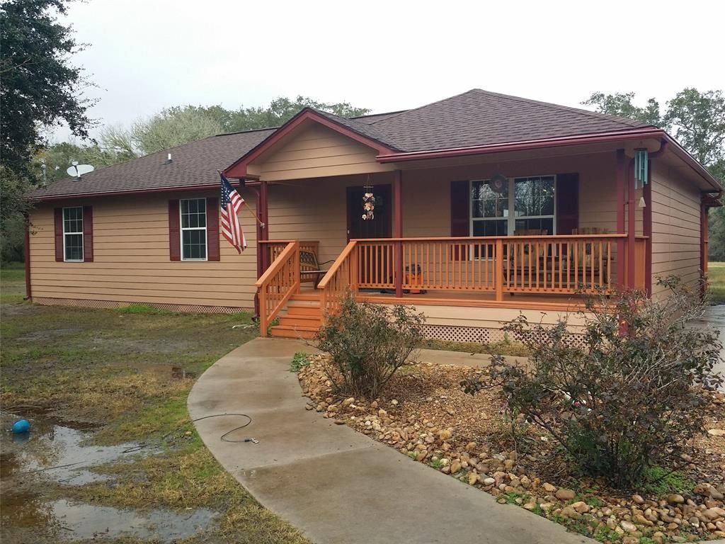 6415 Cuarto St, Brazoria, TX 77422