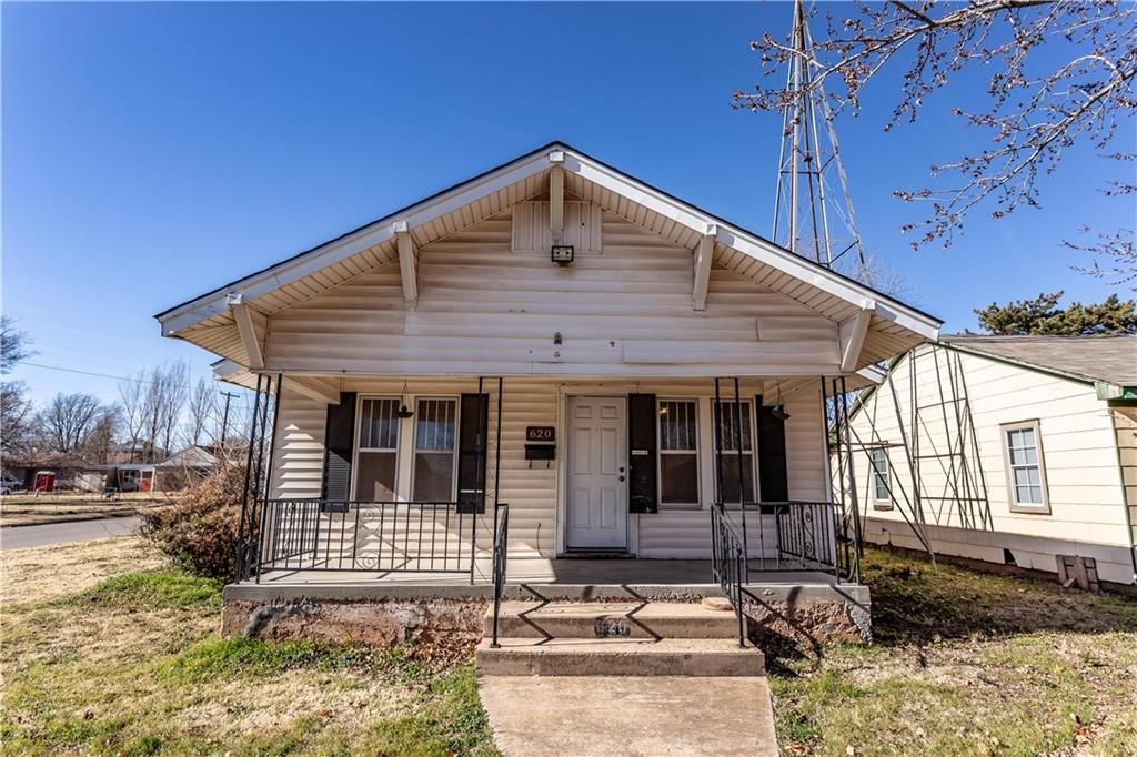 620 S 11th St, Clinton, OK 73601 Trulia
