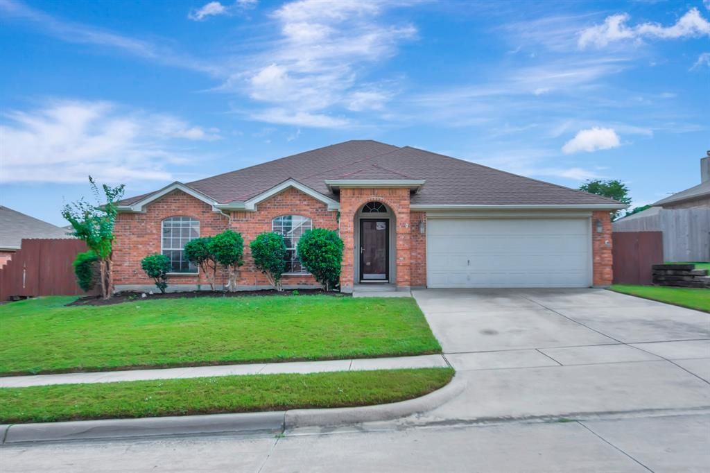 5208 Malibu St, Fort Worth, TX 76244