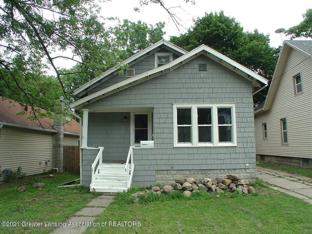 431 S Fairview Ave, Lansing, MI 48912