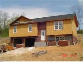 152 Hunters Run Ln, Mt Carmel, TN 37645