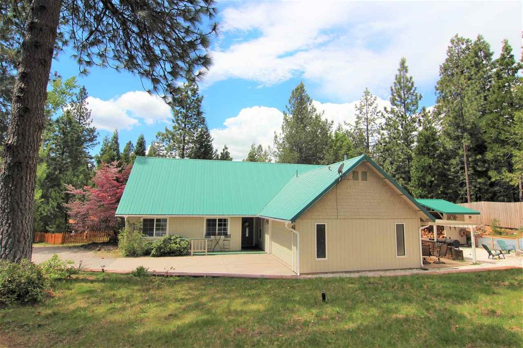 2130 S  Old Stage Rd, Mount Shasta, CA 96067