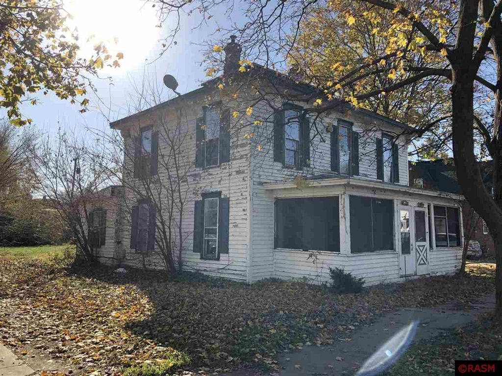 115 N 4th St, Le Sueur, MN 4 Bed, 2 Bath SingleFamily Home 8