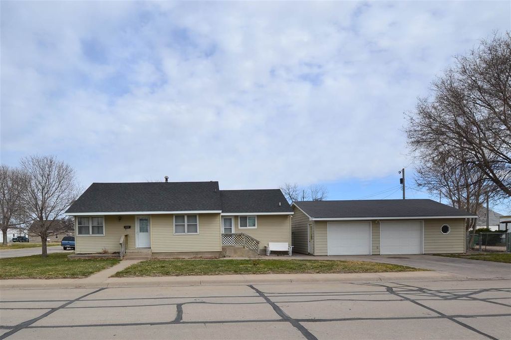 414 Newell St, Cozad, NE 69130 Trulia