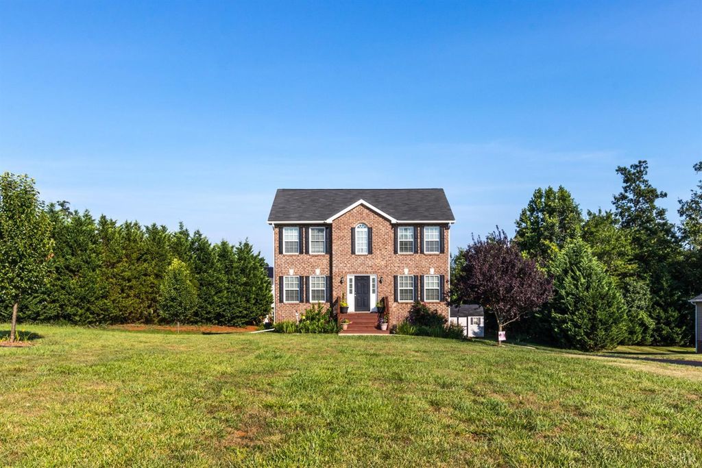 336 Valley Dr, Rustburg, VA 4 Bed, 4 Bath SingleFamily Home 55