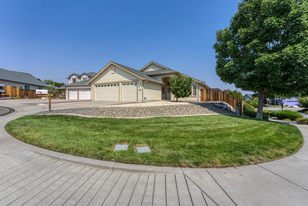 4791 Mesa Meadows Dr, Sparks, NV 89436