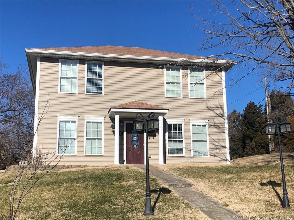 356 E High St, Corydon, IN 47112 4 Bed, 3 Bath SingleFamily Home MLS 202105448 5 Photos