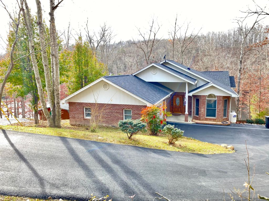 1105 Cliffs Edge Rd, East Bernstadt, KY 40729 MLS 22025775 Trulia