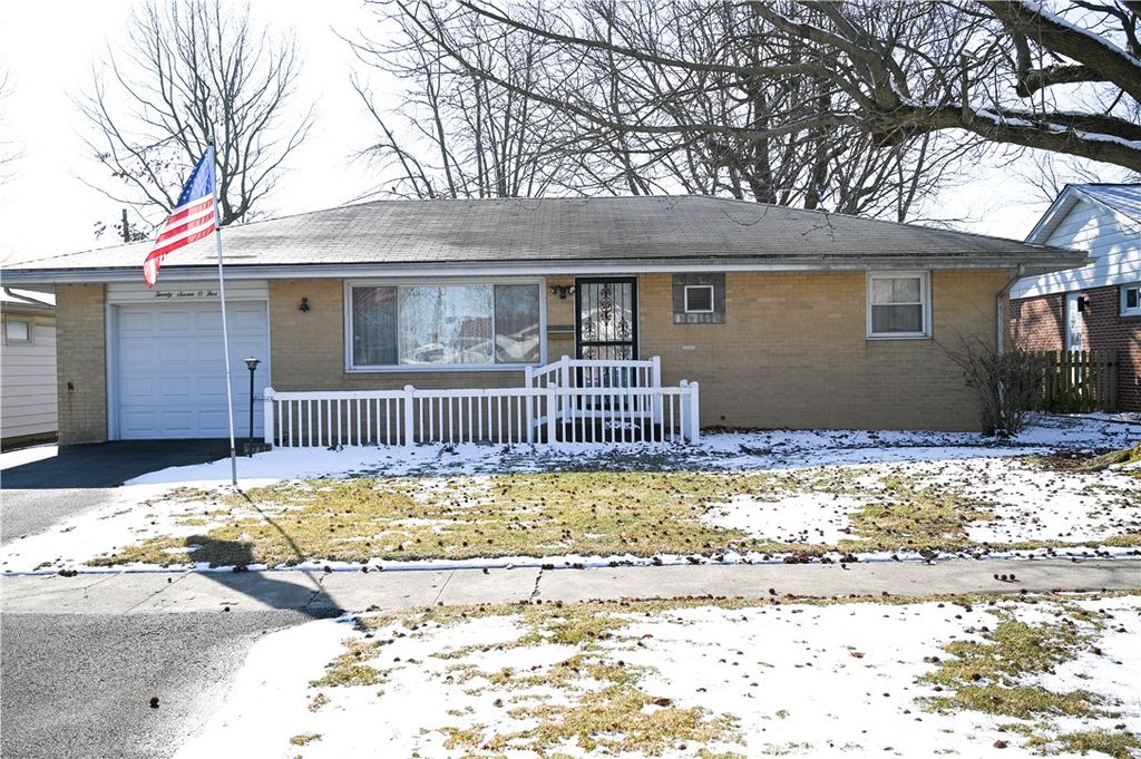 2705 Oak Ave, Mattoon, IL 61938 Trulia