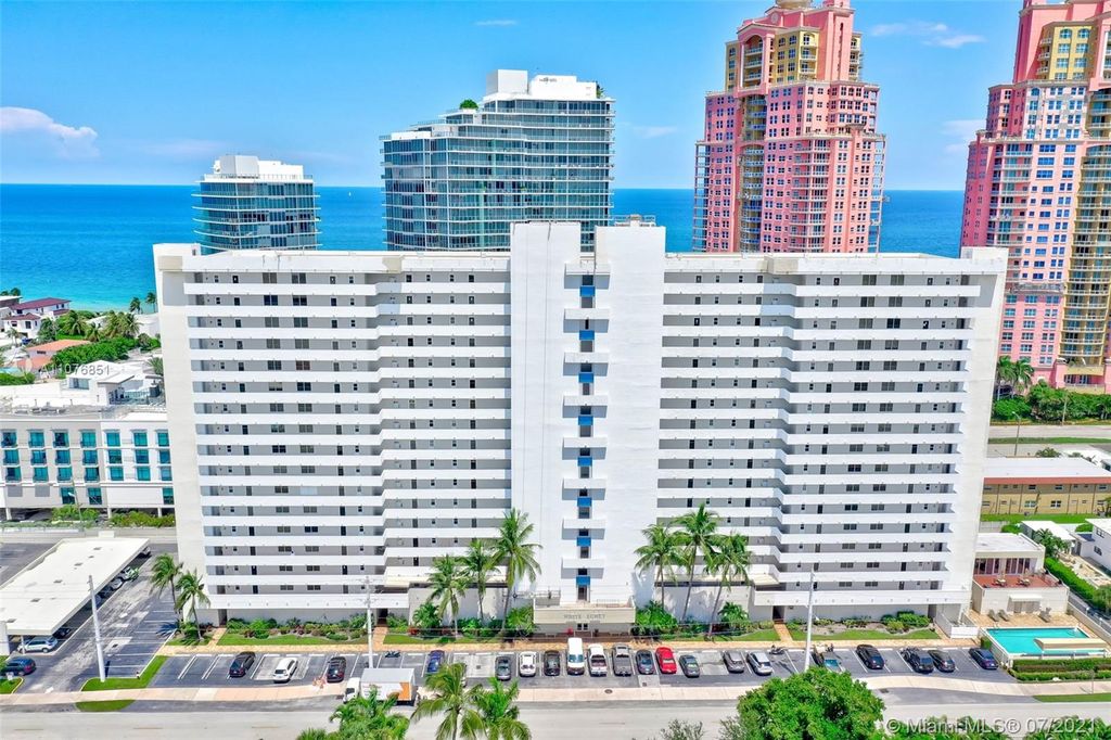 2200 NE 33rd Ave #15H, Fort Lauderdale, FL 33305
