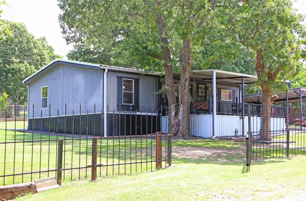36 Crappie Rd, Pottsboro, TX 75076