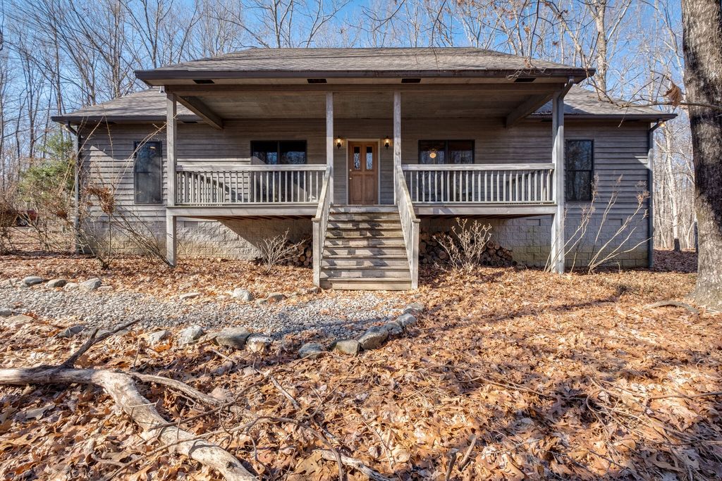 1617 Clifftops Ave, Monteagle, TN 37356