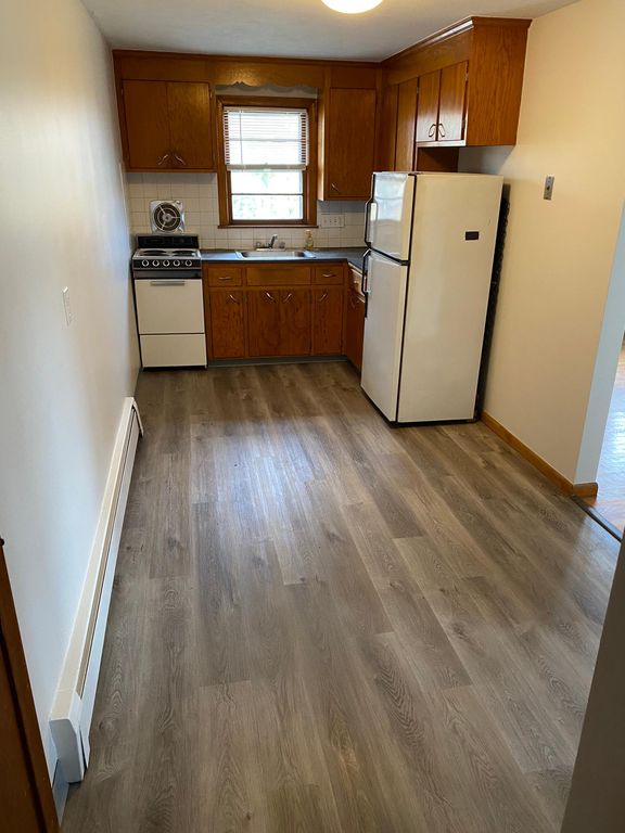206 High St #4, Waltham, MA 02453