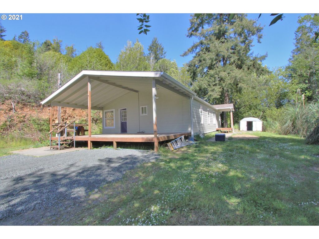 66319 Nelson Ln, North Bend, OR 97459