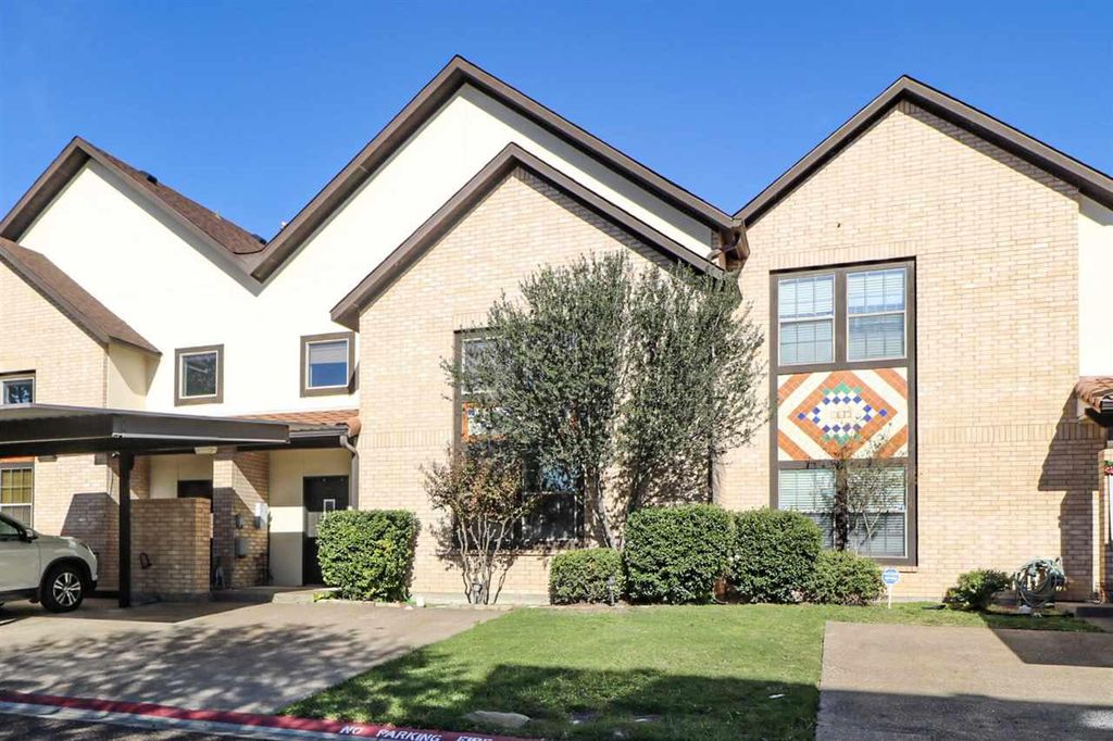 2445 Monarch Dr #502, Laredo, TX 78045