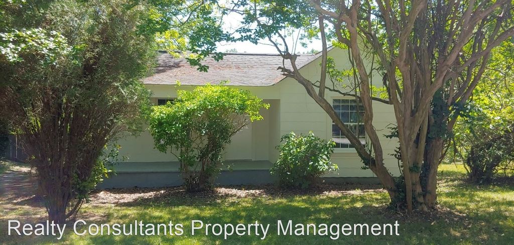 1321 Kirkman St, Greensboro, NC 27406