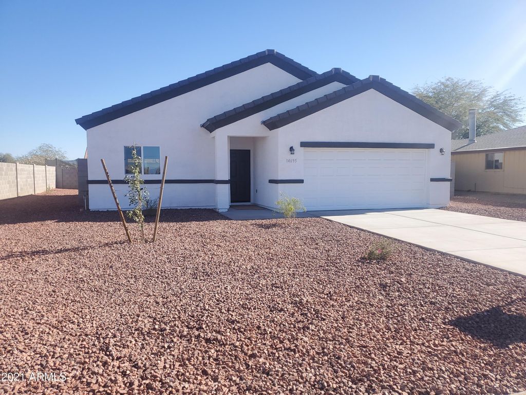 14695 S Amado Blvd, Arizona City, AZ 85123
