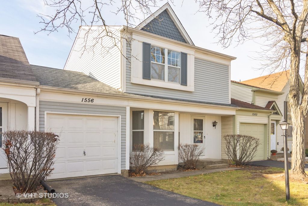 228 W Dartmoor Ave, Palatine, IL 60067