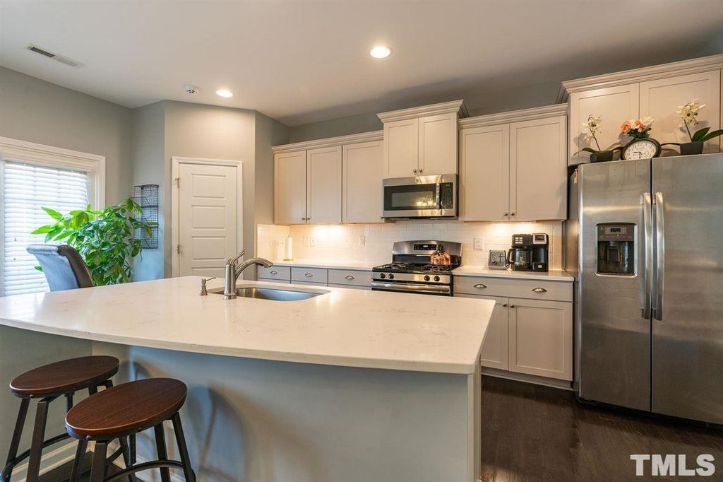 2314 Apex Peakway, Apex, NC 27502