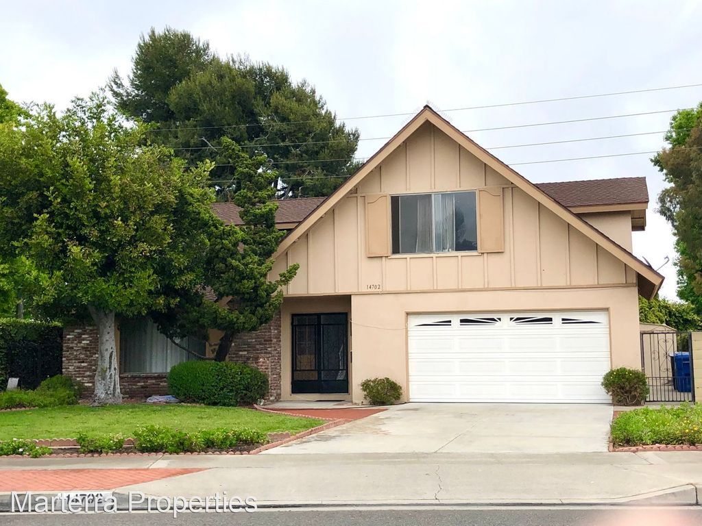 14702 Bowling Green St, Westminster, CA 92683