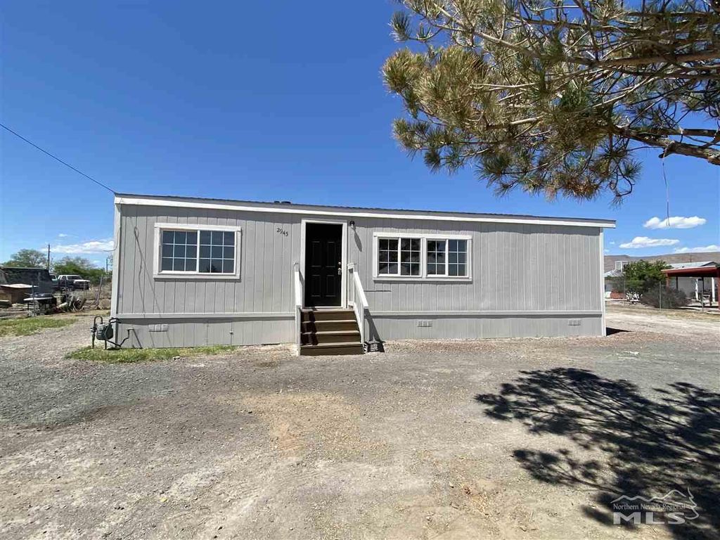2945 Talapoosa St, Silver Springs, NV 89429