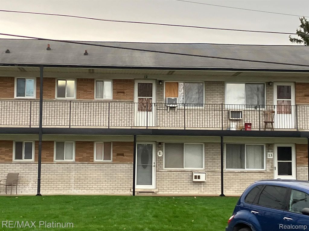 26945 Milford Rd #11, South Lyon, MI 48178