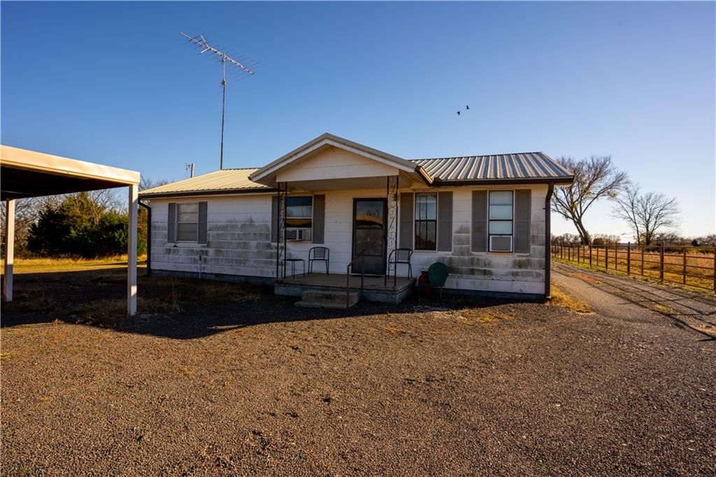 35724 E 1260th Rd, Seminole, OK 74868 3 Bed, 1 Bath SingleFamily
