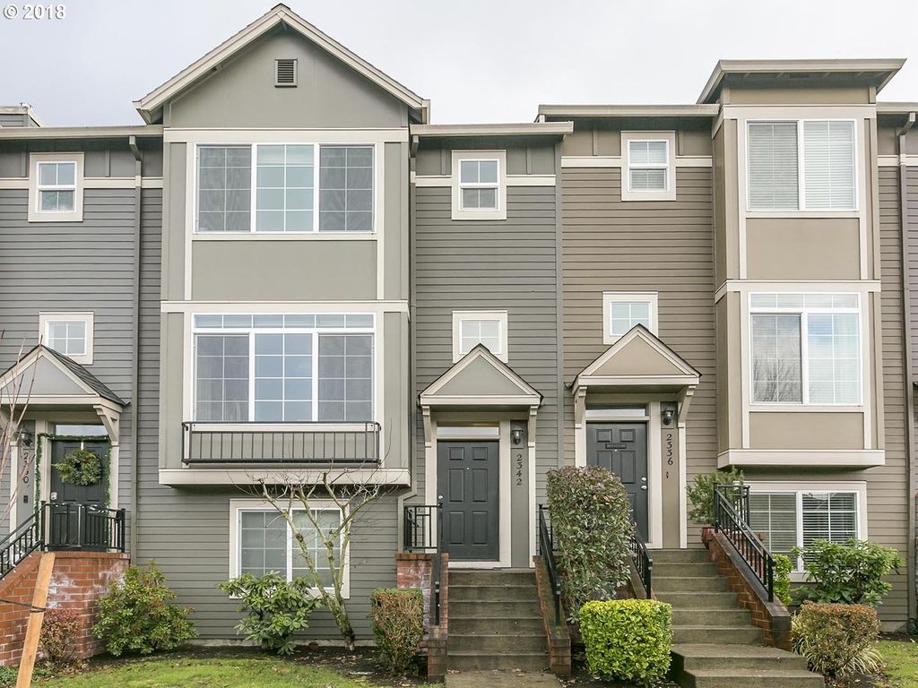 2342 NW Oak Knoll Pl, Beaverton, OR 97006