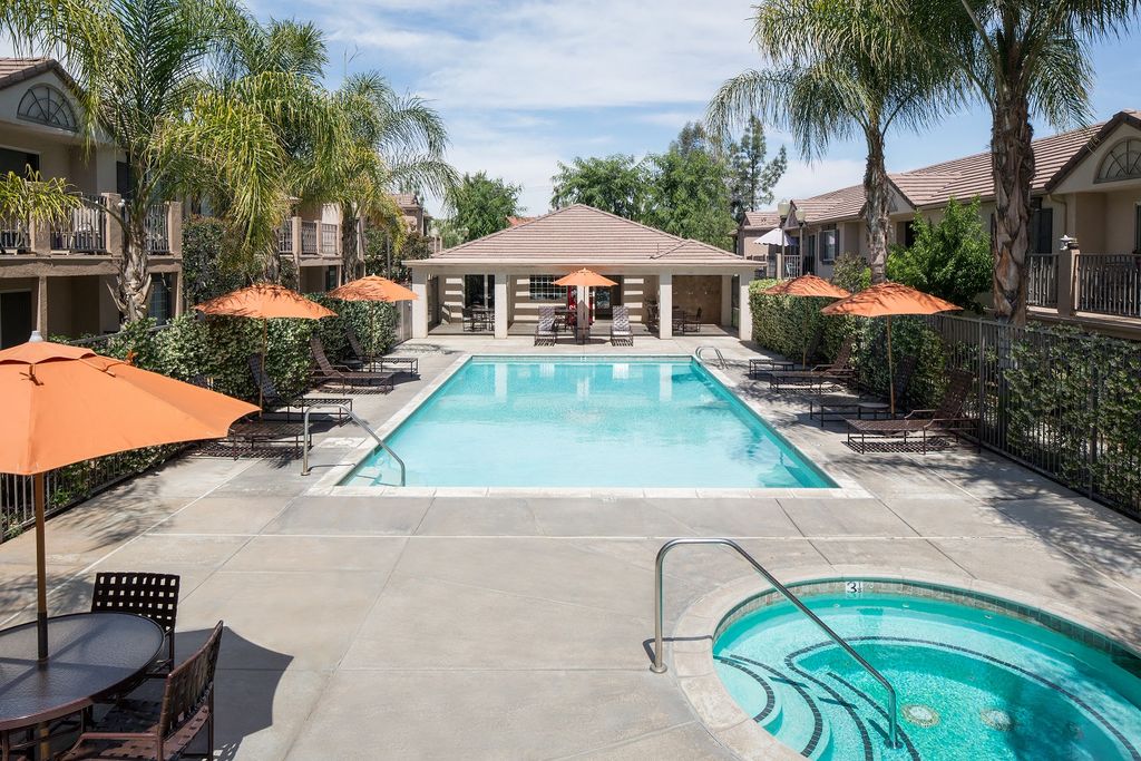 301 E Cypress Ave, Redlands, CA 92373
