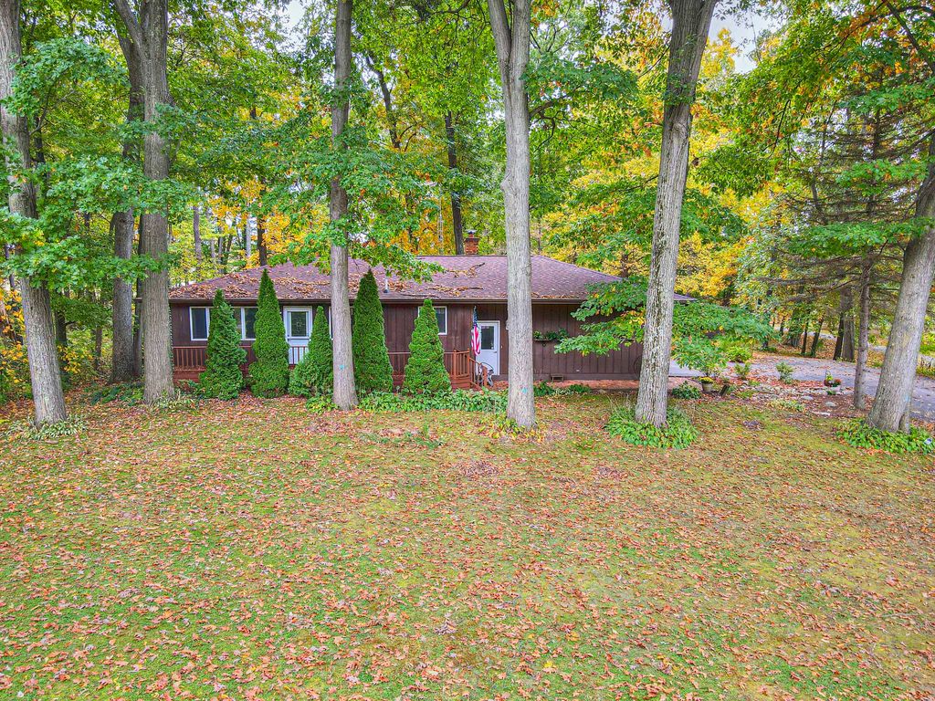 3775 Zion Rd, Jackson, MI 49201
