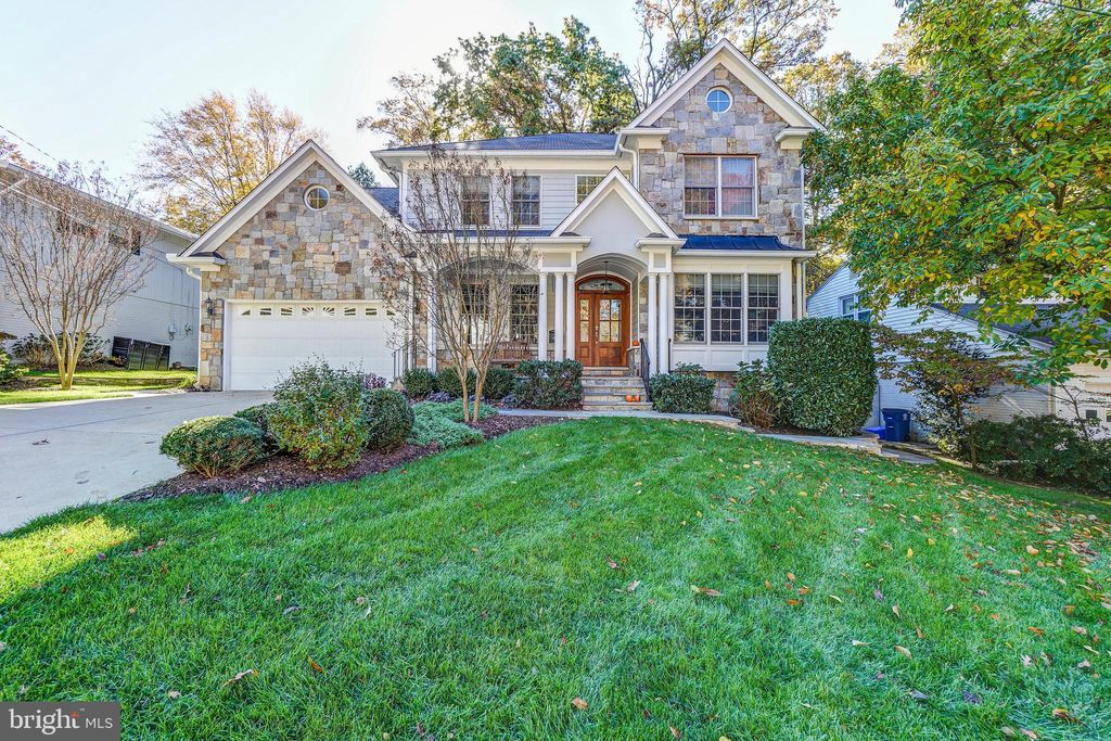 6306 Marywood Rd, Bethesda, MD 20817