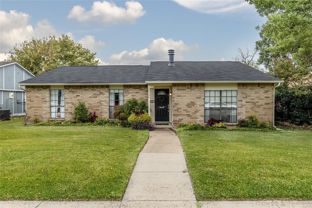 5704 Truitt St, The Colony, TX 75056
