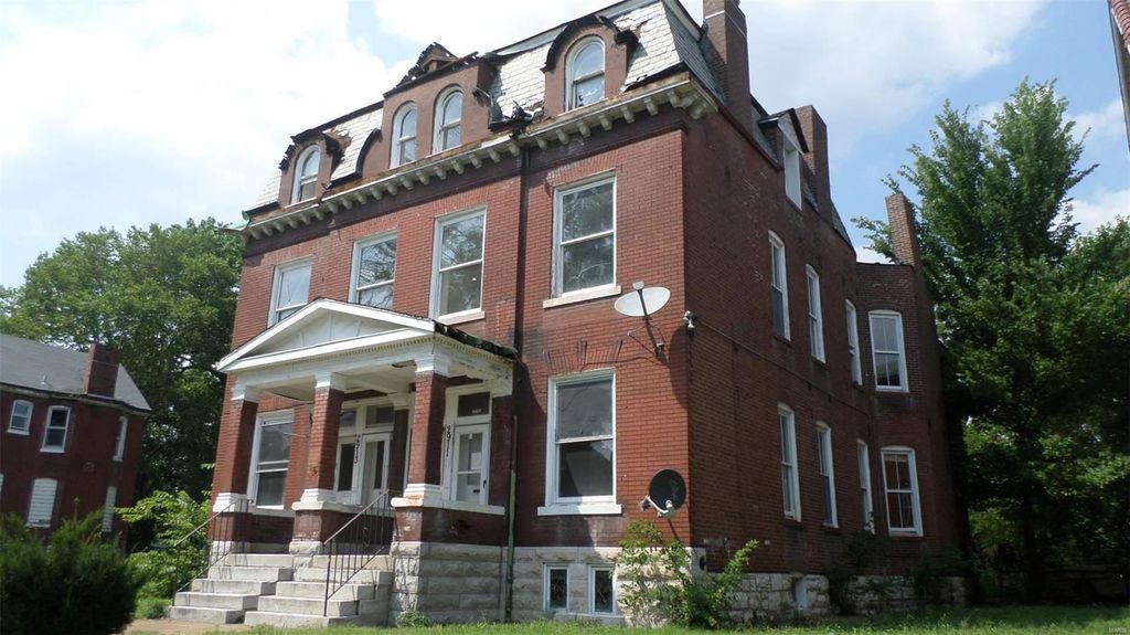 2911 Sullivan Ave, Saint Louis, MO 63107