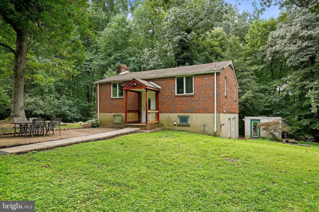 1827 Fairland Rd, Silver Spring, MD 20904