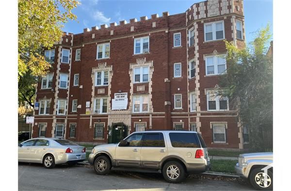 5001 W Monroe St #3, Chicago, IL 60644
