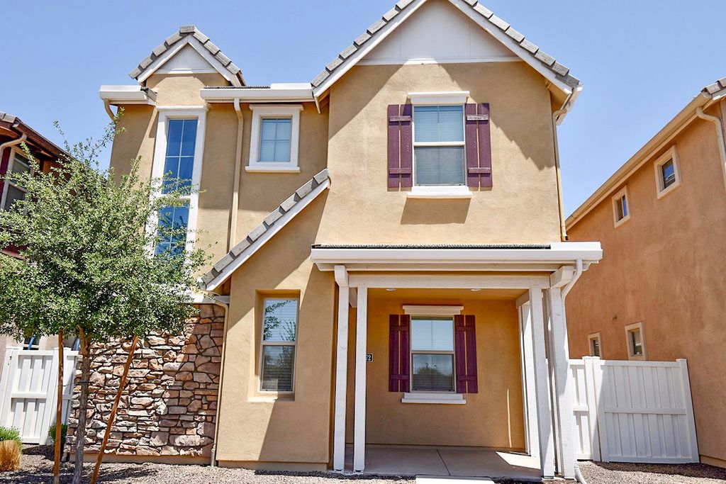 2272 S Annie Ln, Gilbert, AZ 85295