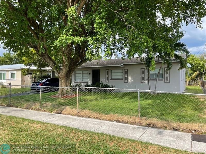 1564 NW 32nd Ave, Lauderhill, FL 33311
