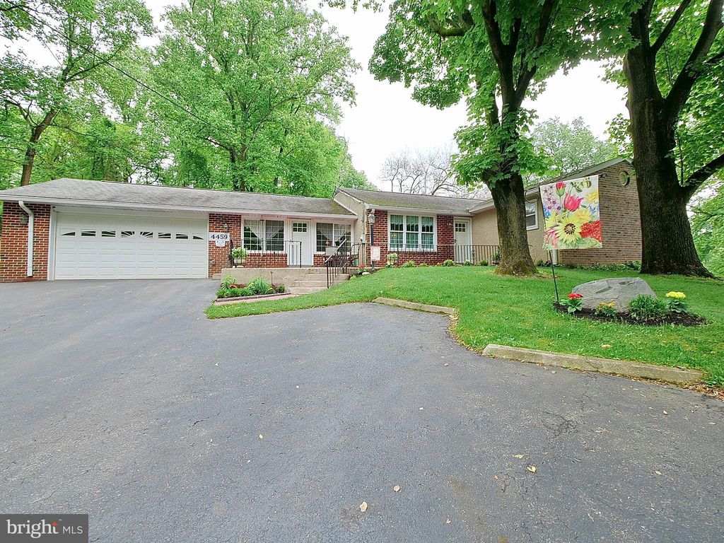 4459 Garnet Mine Rd, Upper Chichester, PA 19061