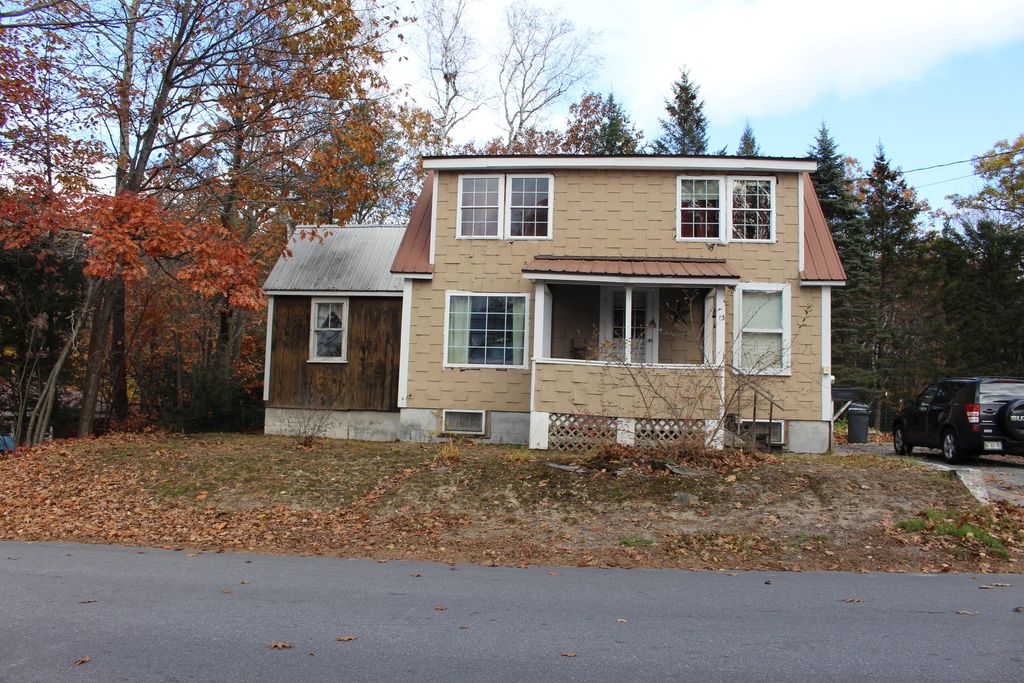 13 4th St, Mexico, ME 04257