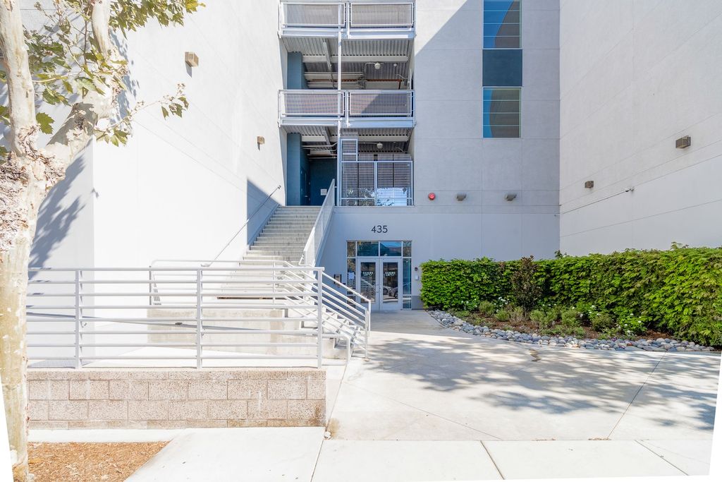435 W Center Street Promenade #402, Anaheim, CA 92805