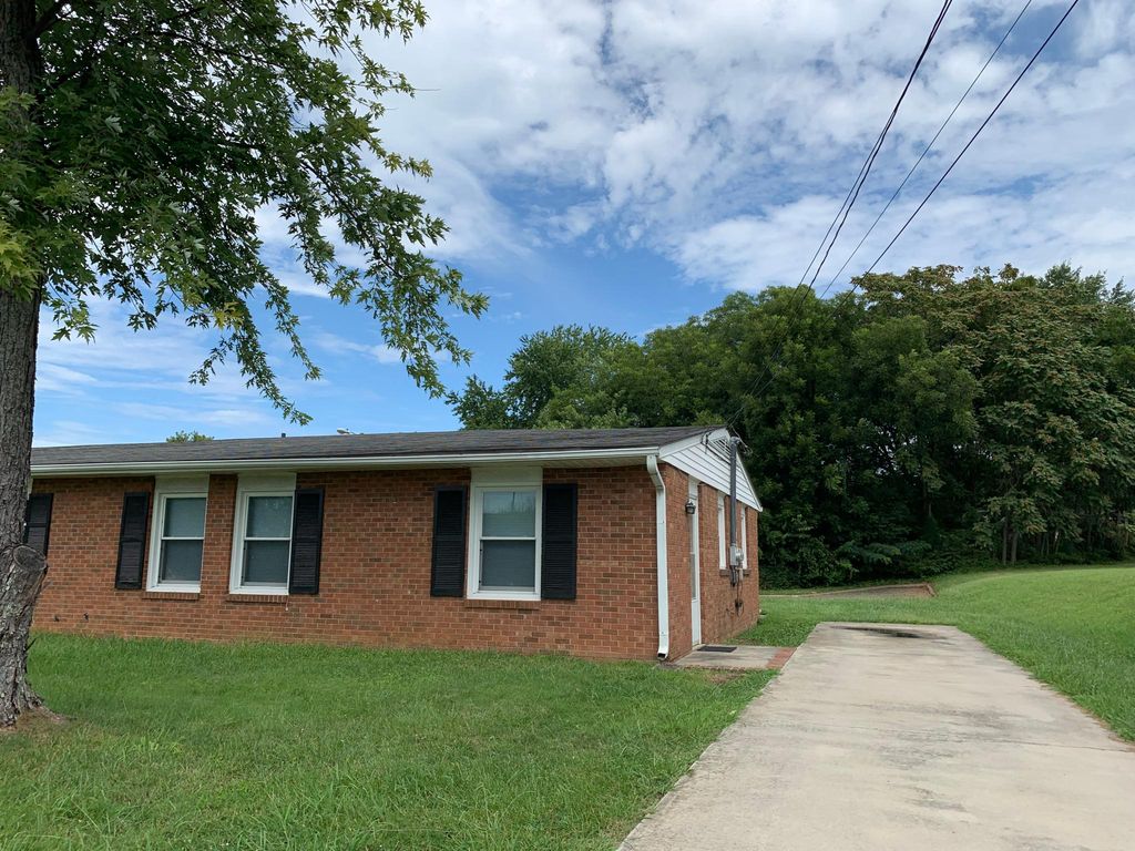 1727 E Cone Blvd, Greensboro, NC 27405 Trulia