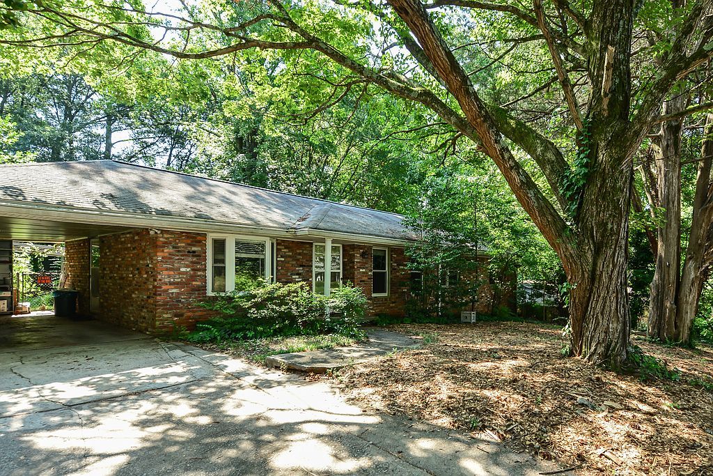 1465 Holly Ln NE, Atlanta, GA 30329