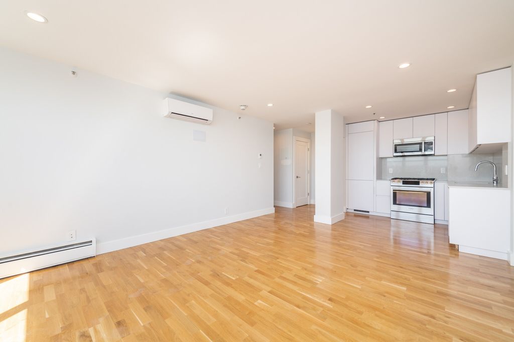 1416 Columbia Rd #5G, Boston, MA 02127