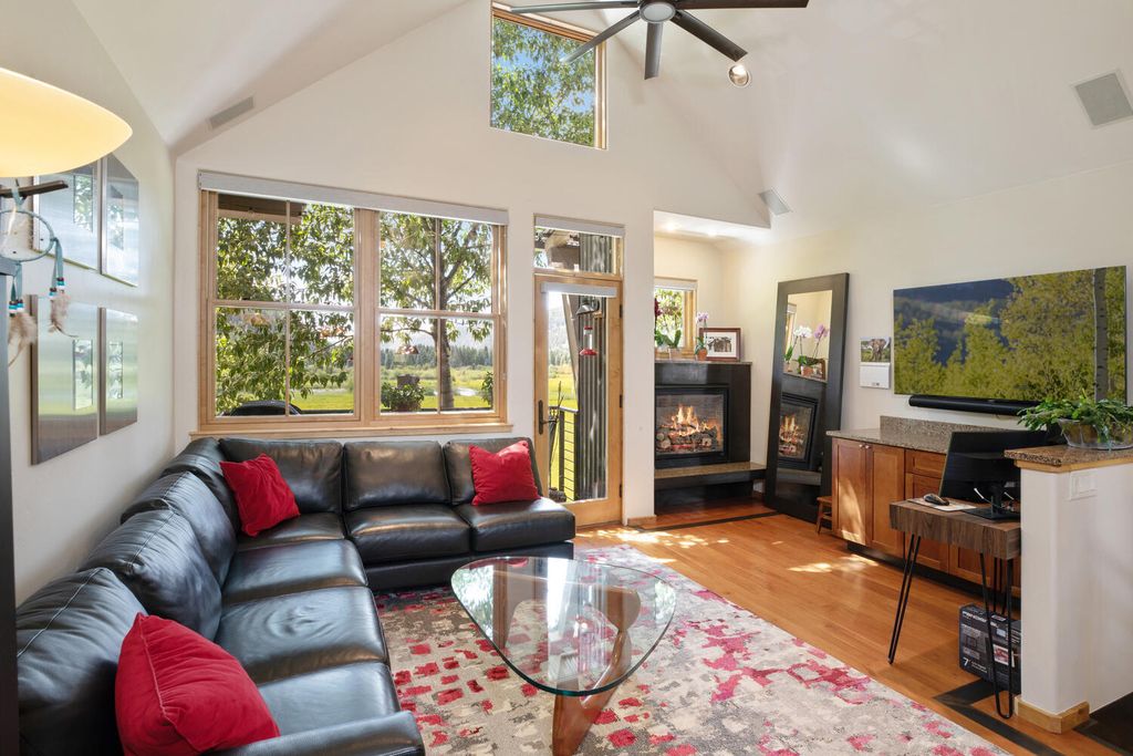 240 S Mahoney Dr #4, Telluride, CO 81435