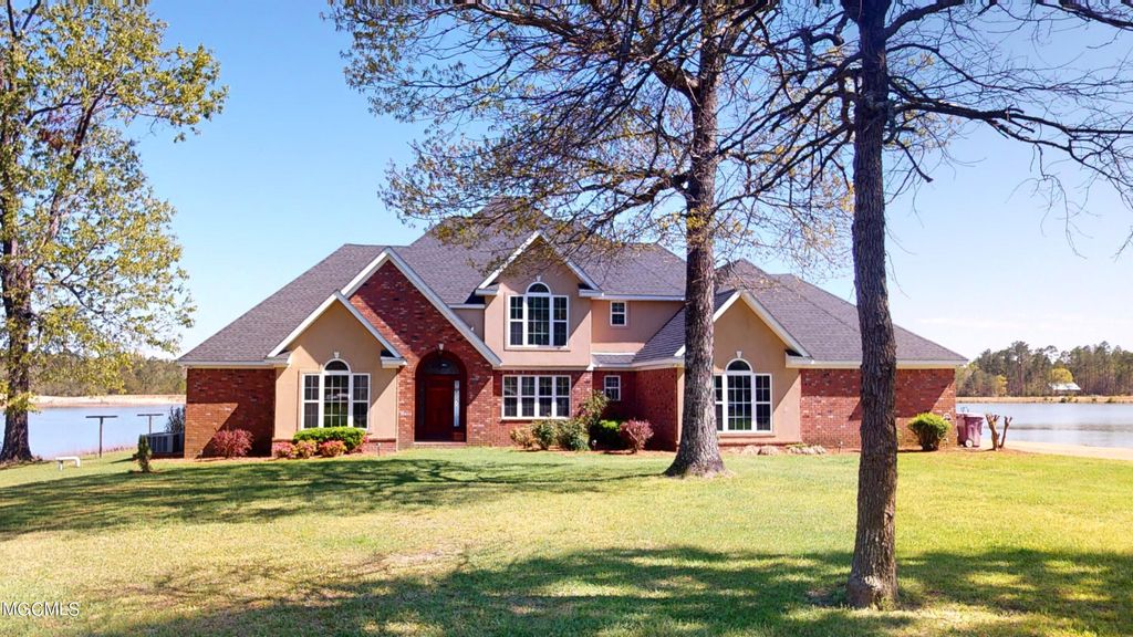 260 Gingers Ln, Leakesville, MS 39451