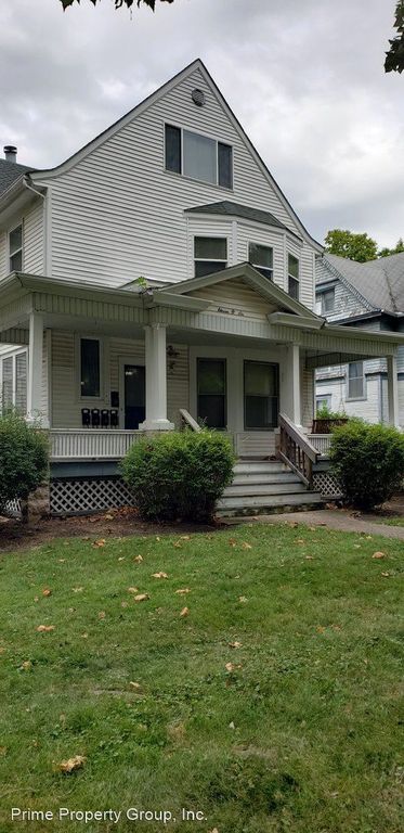 1106 W Church St #1, Champaign, IL 61821